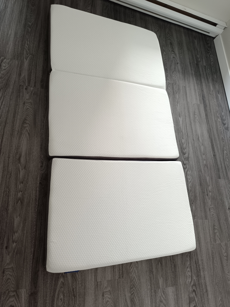 Foldable Mattress Memory foam with washable cover - Twin size