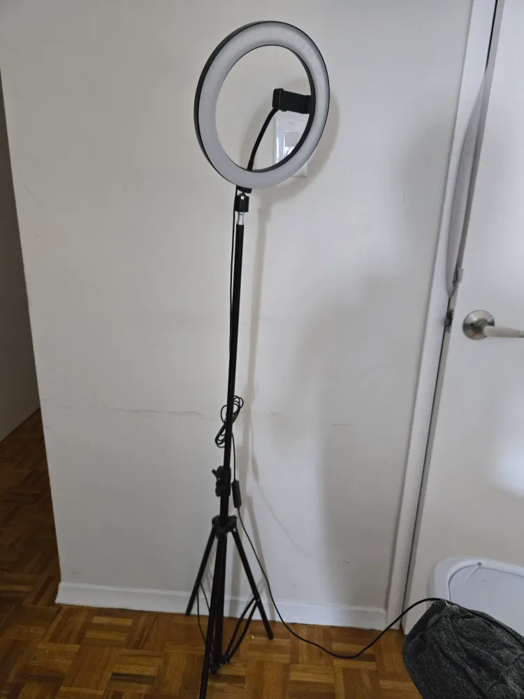 Adjustable Ring Light with Phone Holder thumbnail