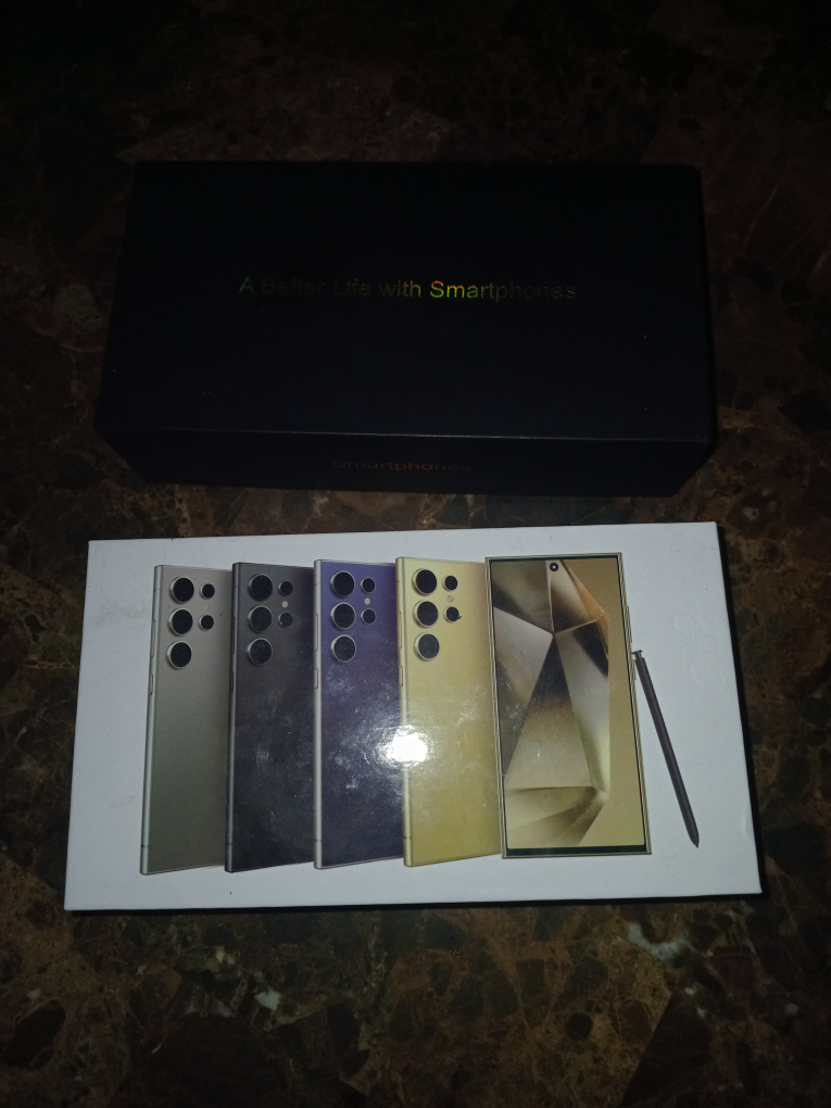 Two Samsung Smartphone - New in Box $600 - photo 3