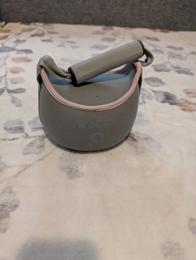 TKO 8 LB Hand Weight image indicator(2)