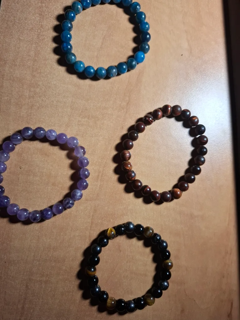 Handmade beaded barcelets image indicator(2)