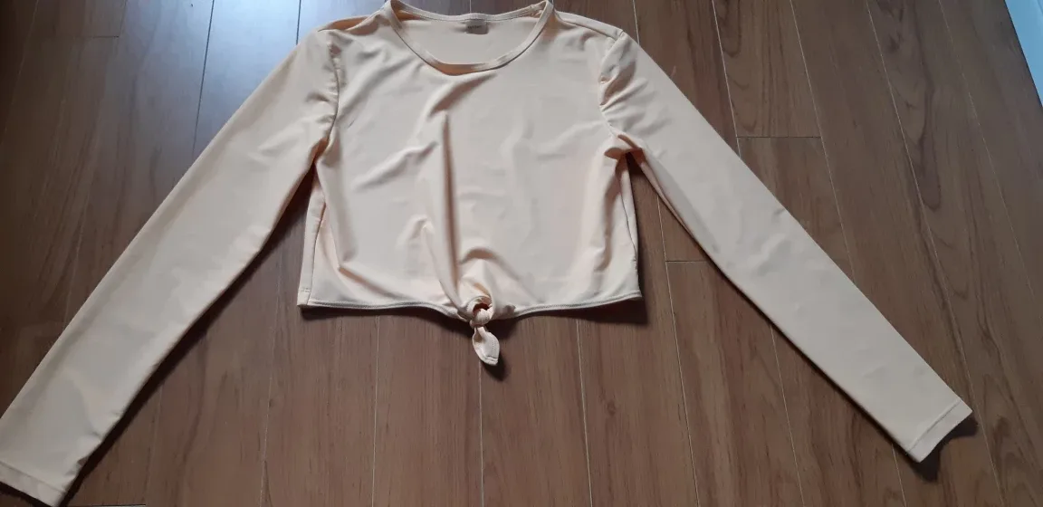 $2 a piece 🤩 - Lot of 7 pc. Girl's Clothing image indicator(7)