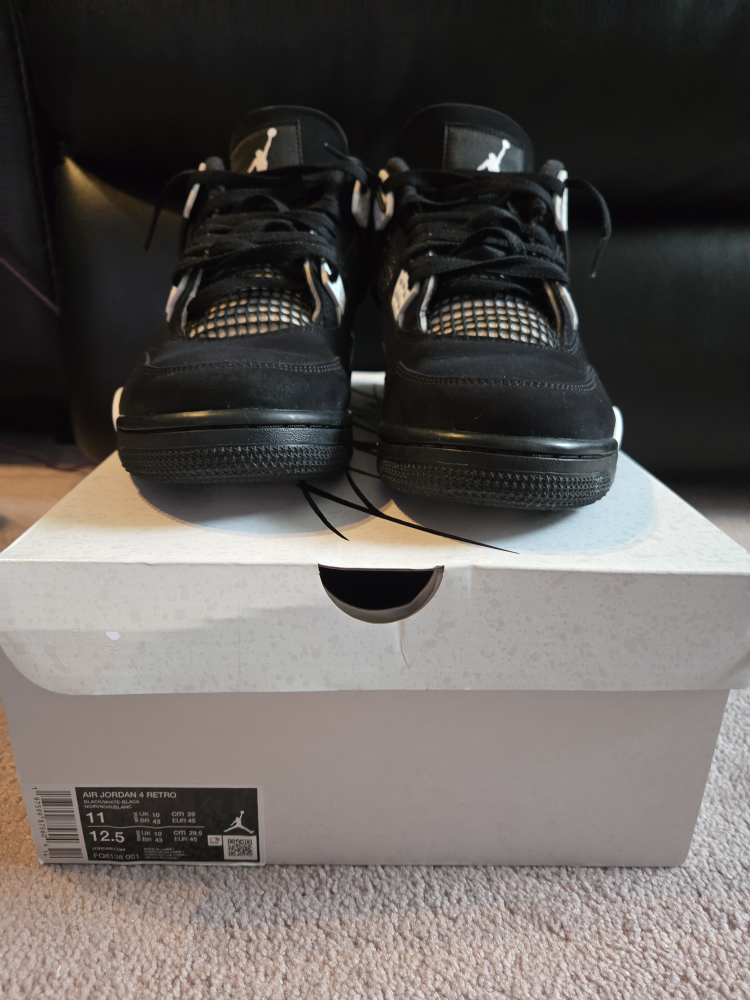 Air Jordan 4 Retro Black Sneakers Size 11 - photo 3