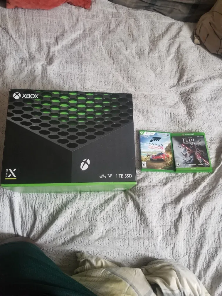 Xbox Series X 1TB SSD Console with Games thumbnail