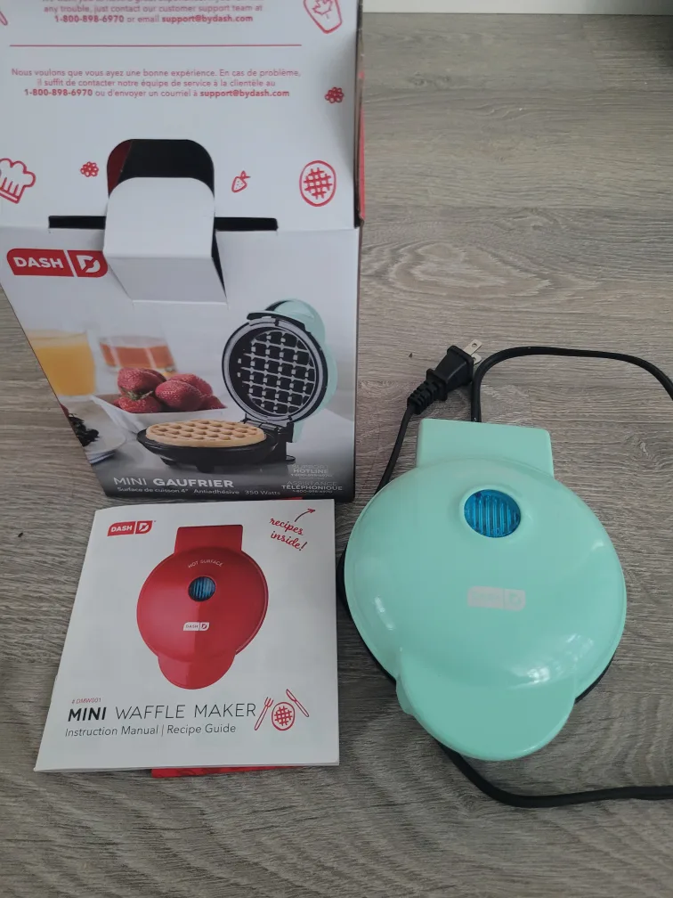 Mini Waffle Maker thumbnail
