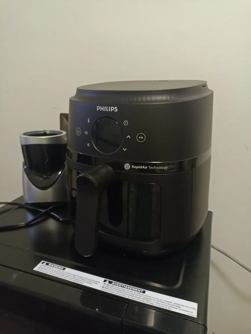 Philips Air Fryer- 2 years warranty thumbnail