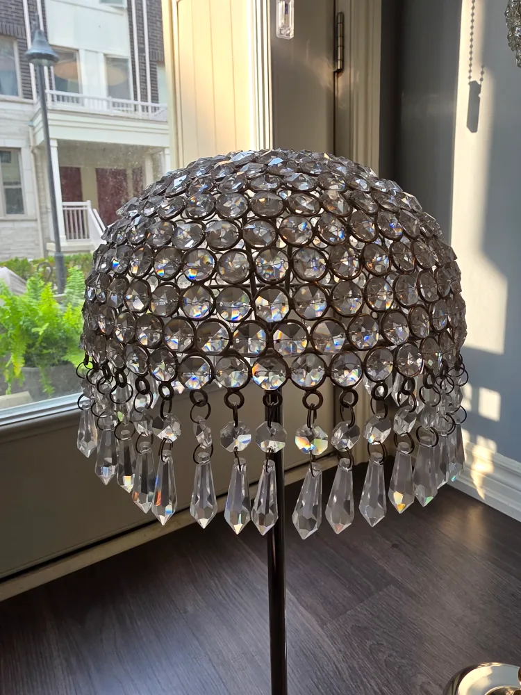 Elegant Crystal Lamp - Battery Operated image indicator(5)