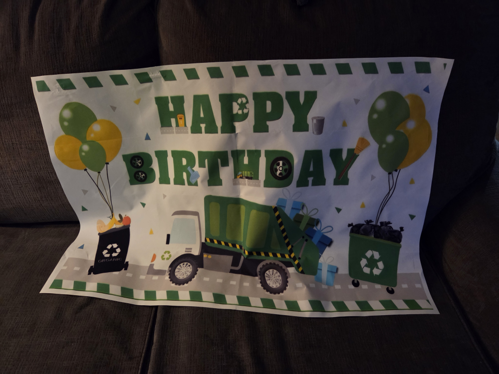 Recycling Birthday Party Decorations - photo 4