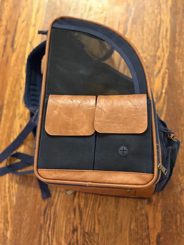 Stylish pet carrier backpack image indicator(3)