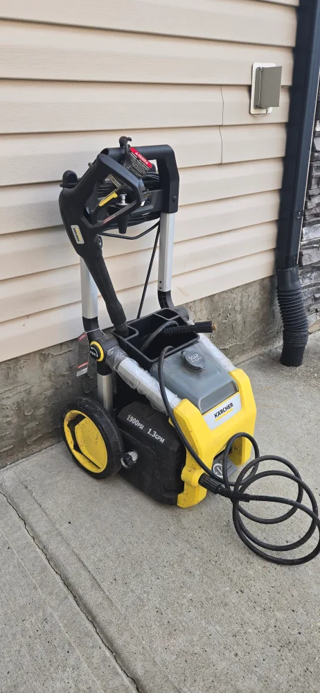 Karcher 1900 PSI 1.3 GPM Pressure Washer thumbnail