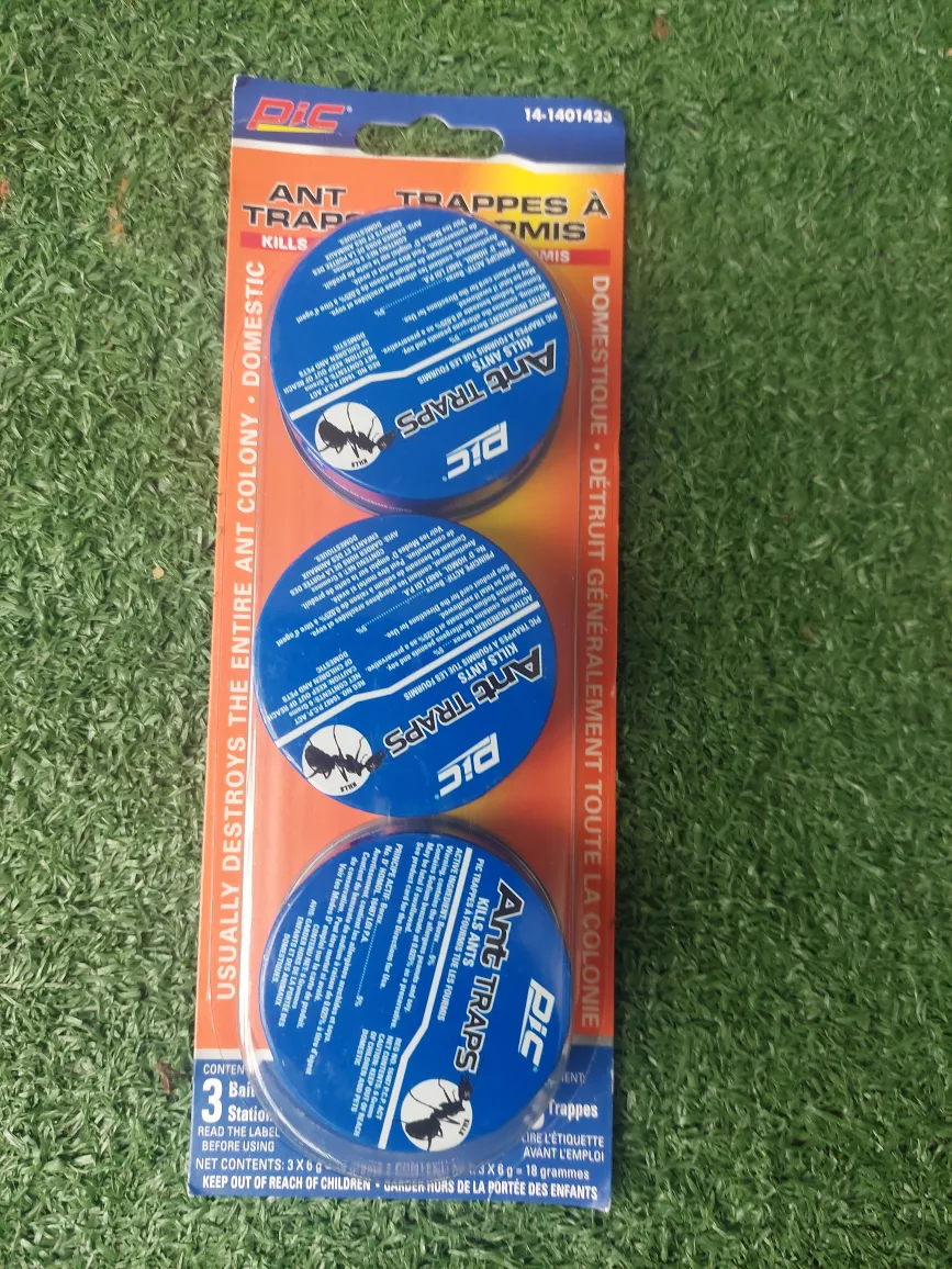 PIC Ant Traps - Kills Ants #freecycle thumbnail