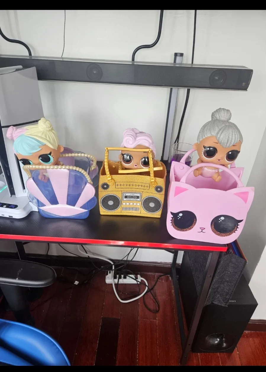 LOL Surprise Dolls and Accessories Bundle image indicator(3)