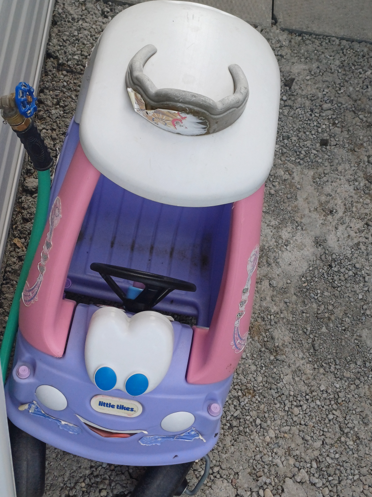 Little Tikes Cozy Coupe Car