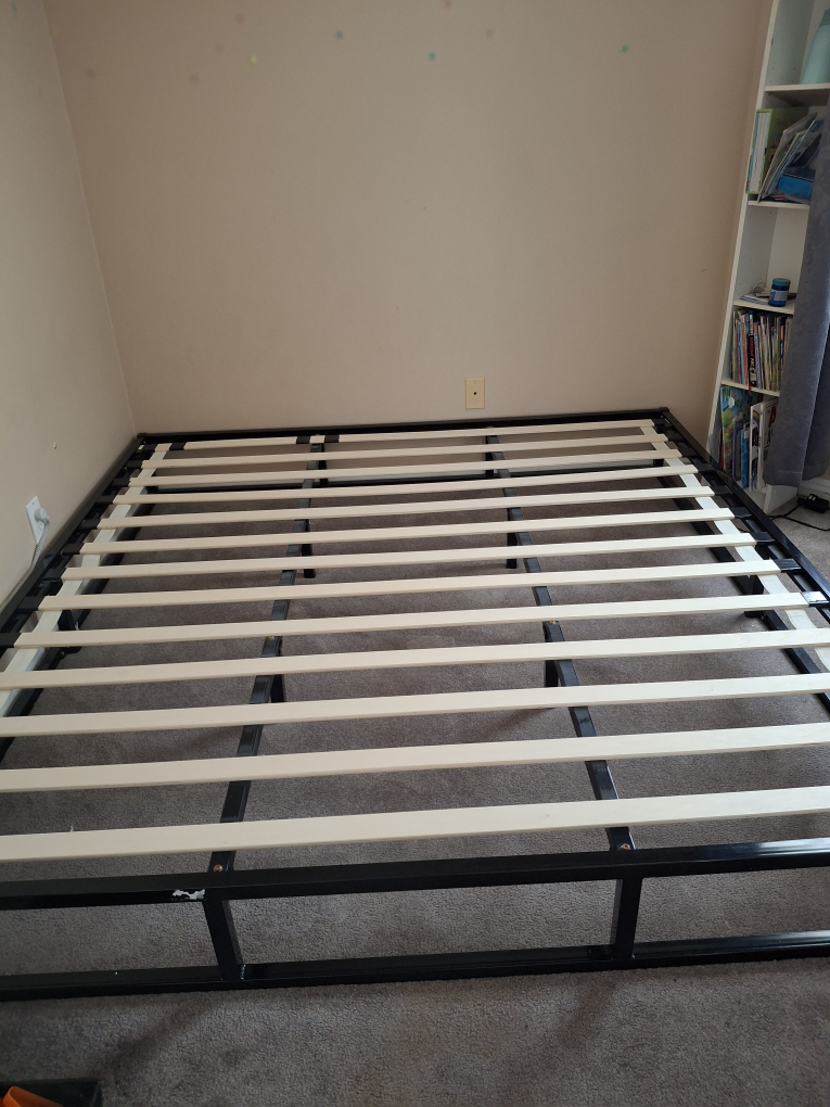 Metal Bed Frame - photo 4