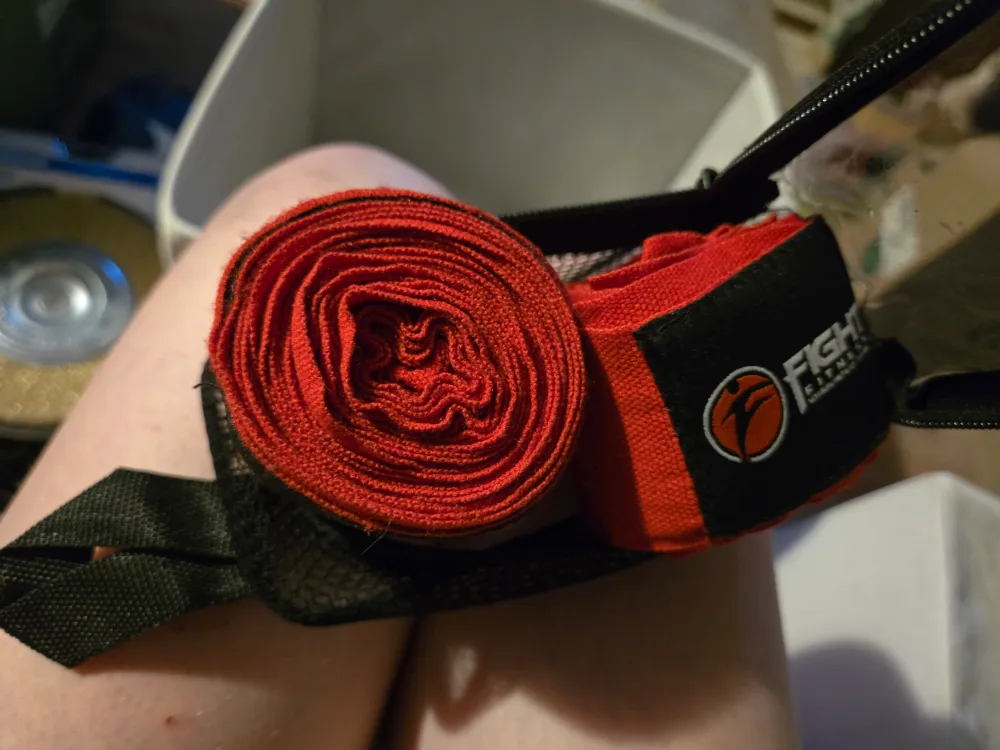 Fight Fitness Hand Wraps - Red image indicator(2)