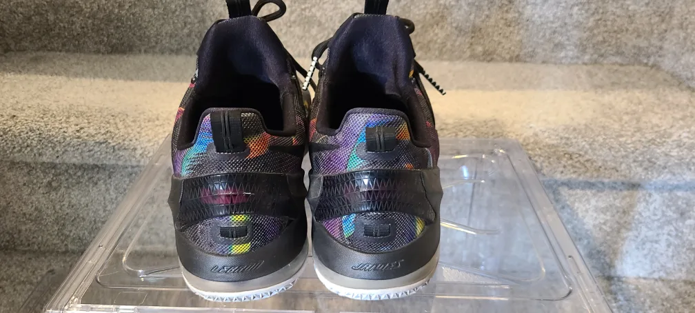 Lebron 13 Low Birds Of Paradise image indicator(3)