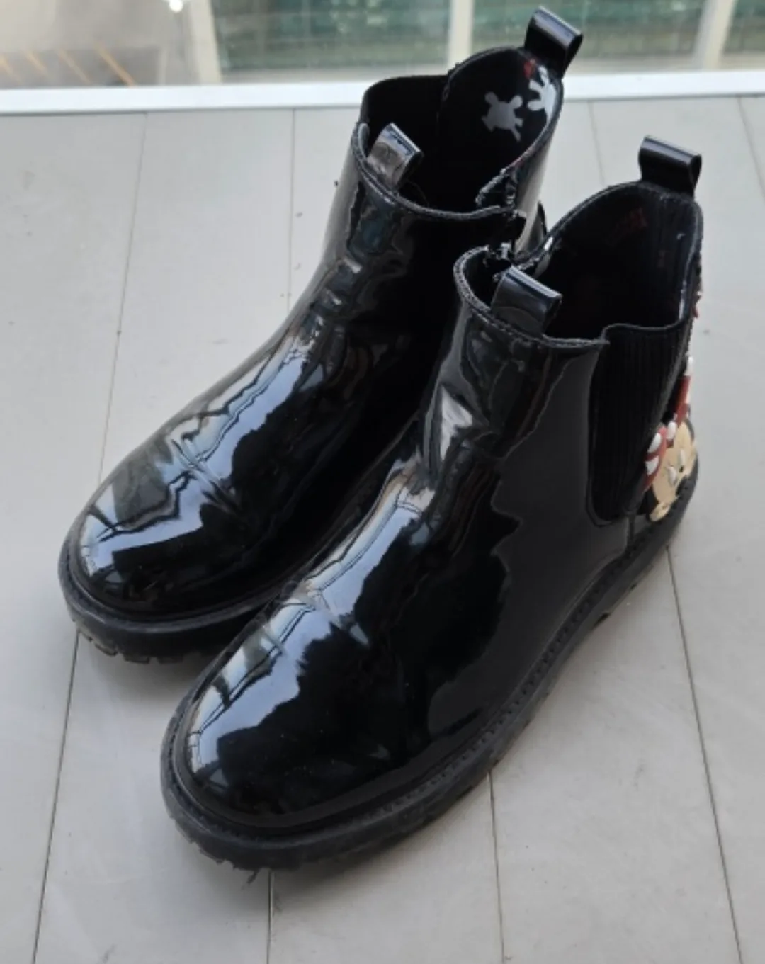 Zara Kids Black Patent Boots With Mickey & Minnie Mouse thumbnail