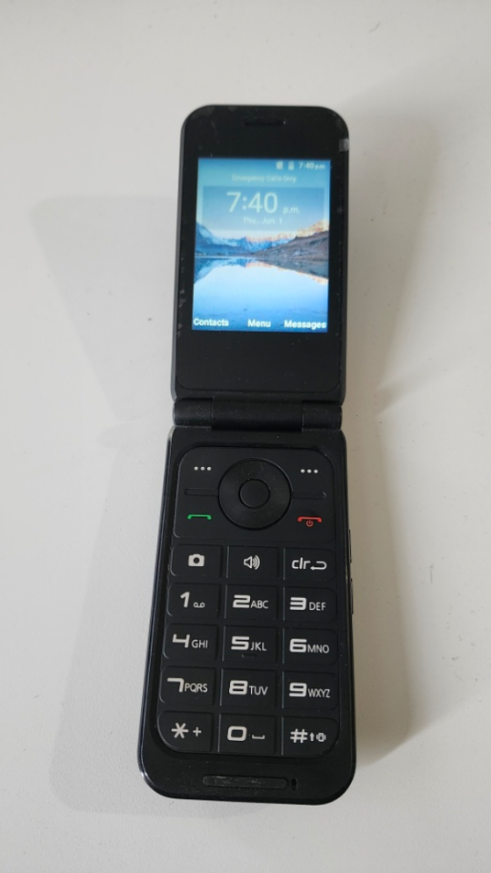 ZTE Flip Phone - Black - photo 4