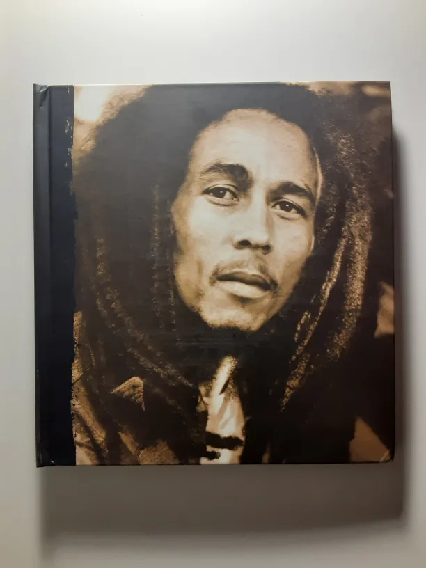 Bob Marley Book image indicator(2)