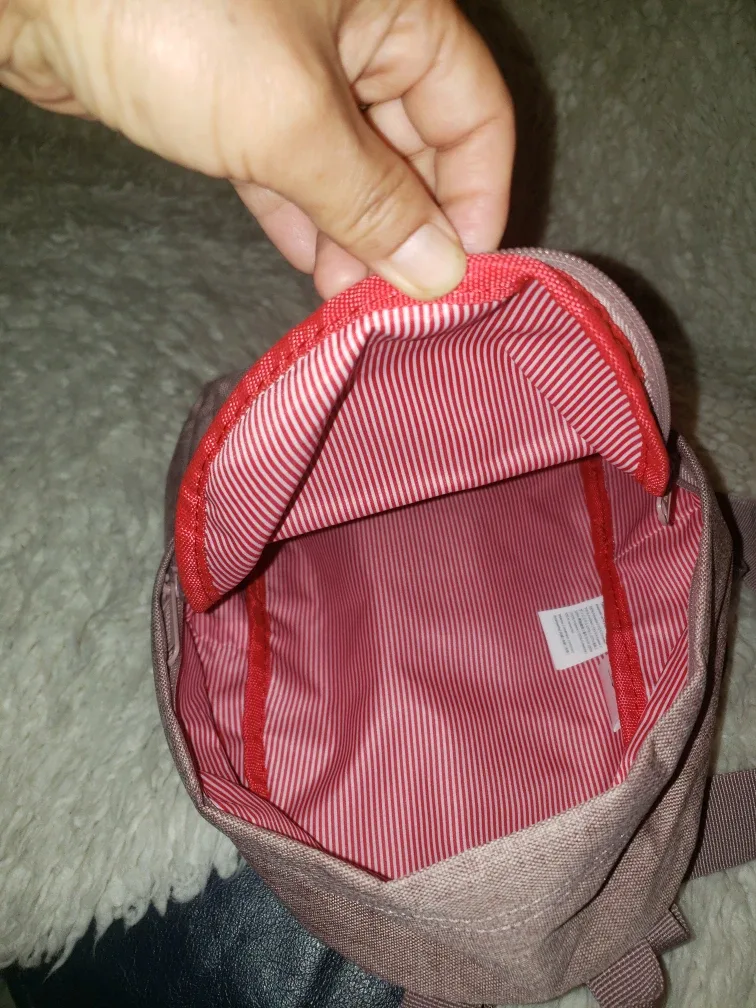 Brand new Herschel mini Backpack - Mauve image indicator(3)