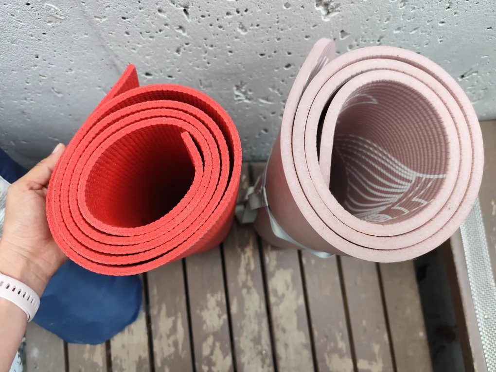Yoga Mats - Red and Pink image indicator(2)