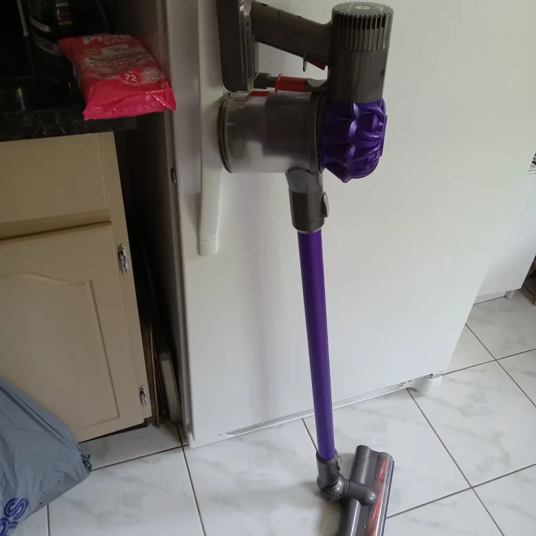 Dyson cordless vacuum cleaner thumbnail
