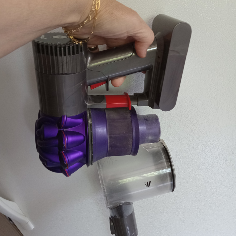 Dyson cordless vacuum cleaner - photo 2