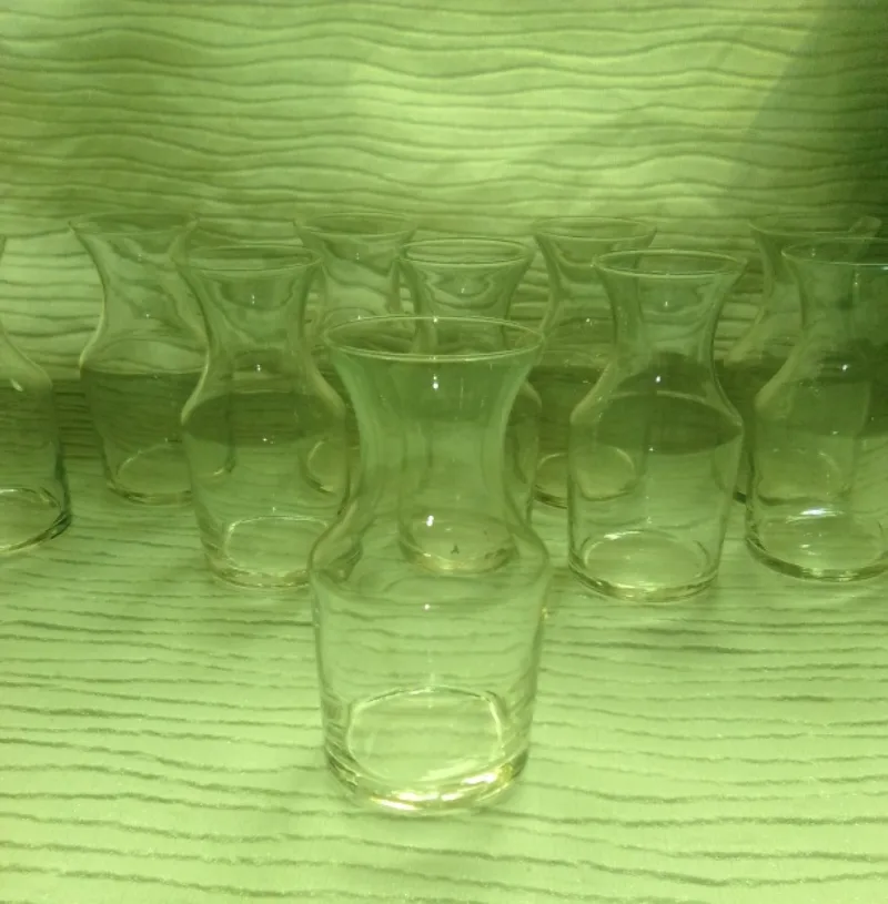Set of  10 Clear Glass Decor Table Vases image indicator(3)