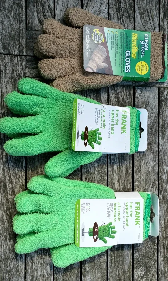 Clean Green & Frank Microfiber Dusting Gloves thumbnail