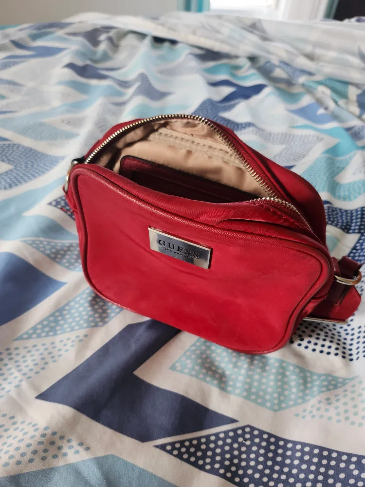 Guess Red Crossbody Bag image indicator(4)