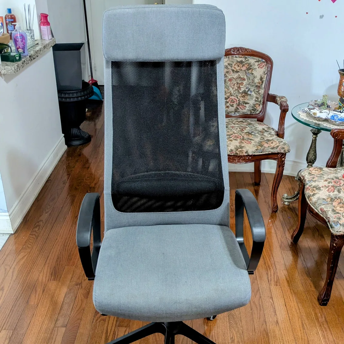 IKEA MARKUS Office Chair thumbnail