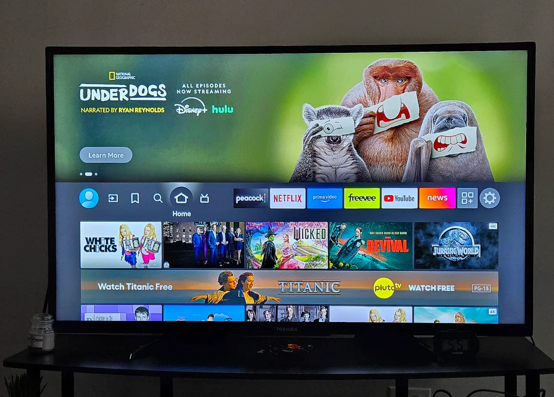 50" Toshiba Fire TV 4K LED UHD with Remote thumbnail