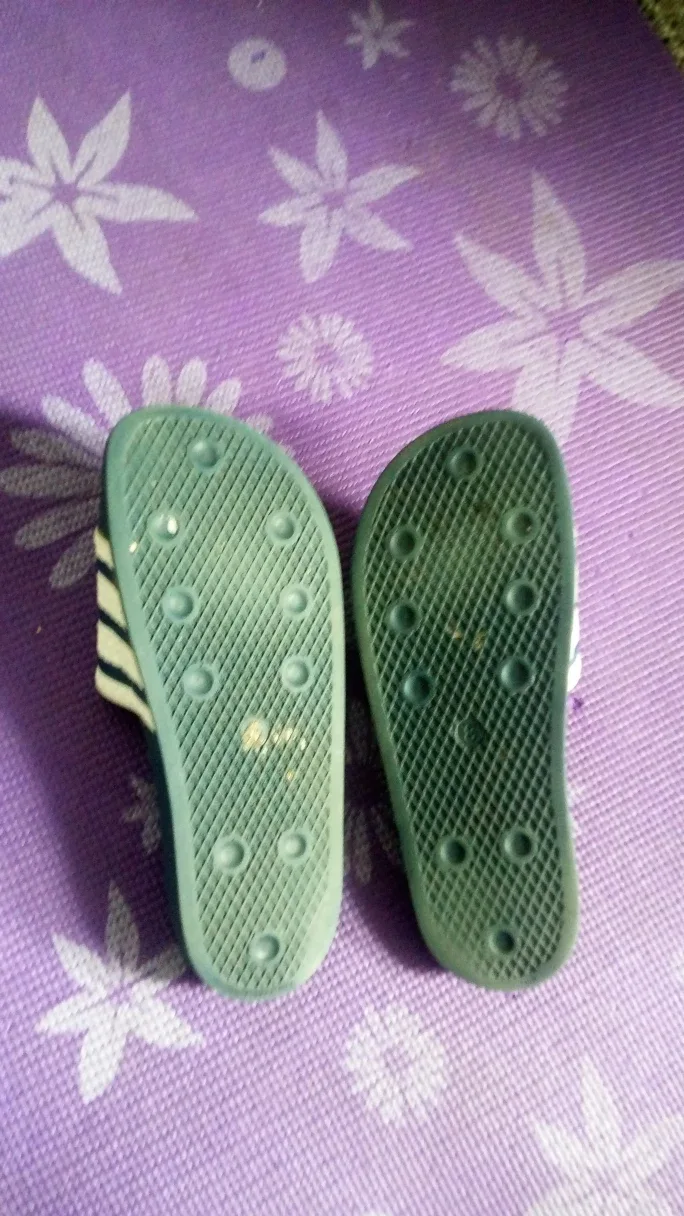 Free Adidas Adilette Slides - Size Unknown image indicator(4)