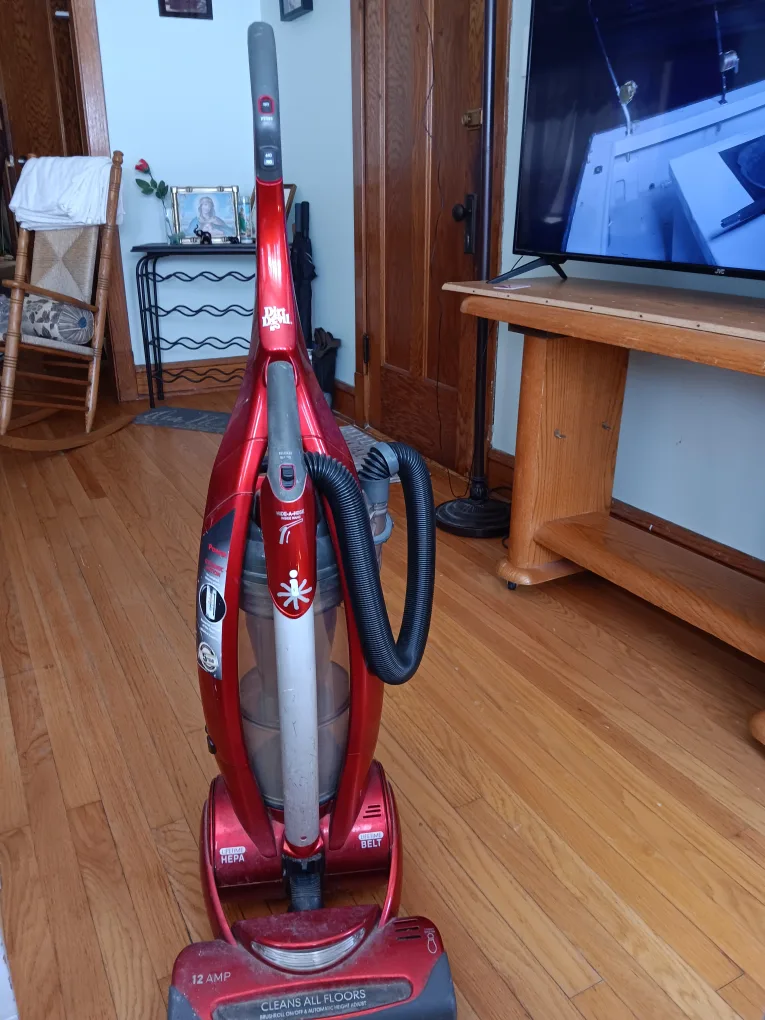 Dirt Devil Vacuum Cleaner thumbnail