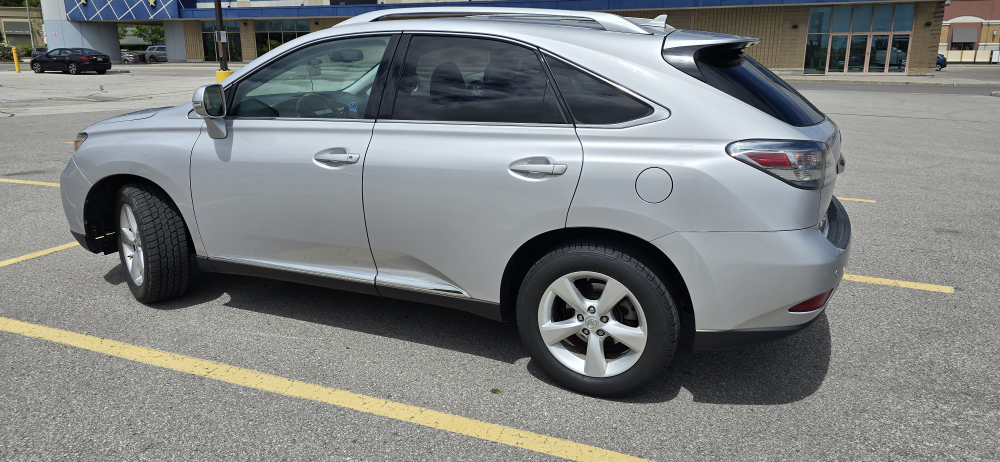 Silver SUV for Sale - photo 2