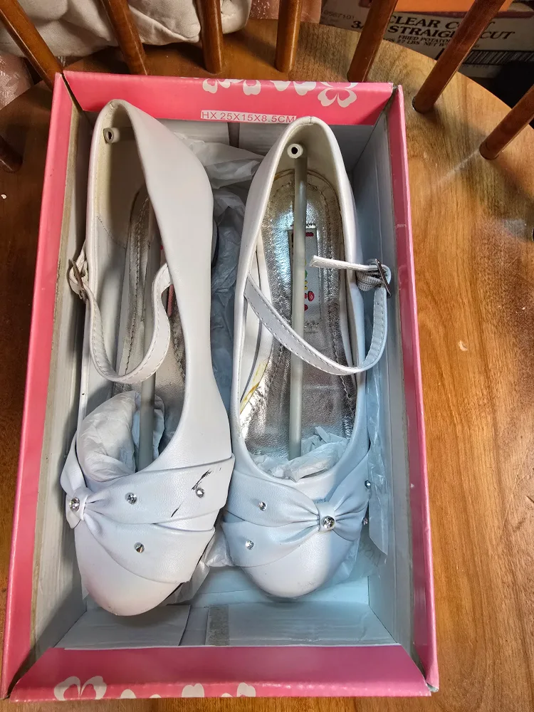Lasonia White Flats kids shoes thumbnail