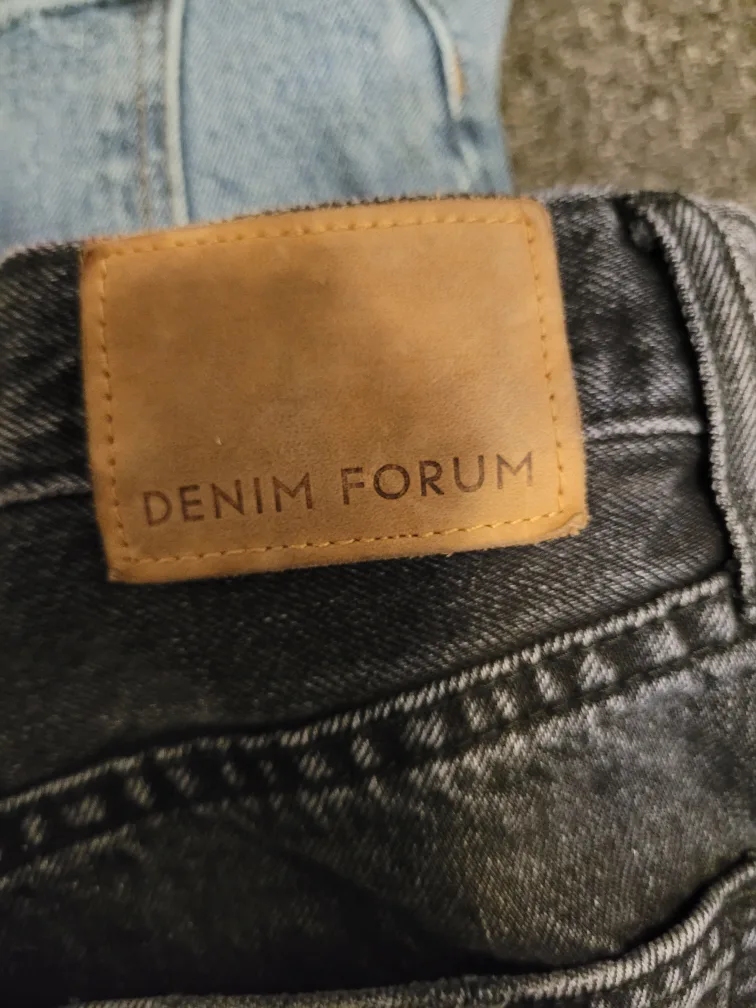 Aritzia/ Denim Forum Jeans Bundle of 3 - Size 25, 26, 24 image indicator(4)