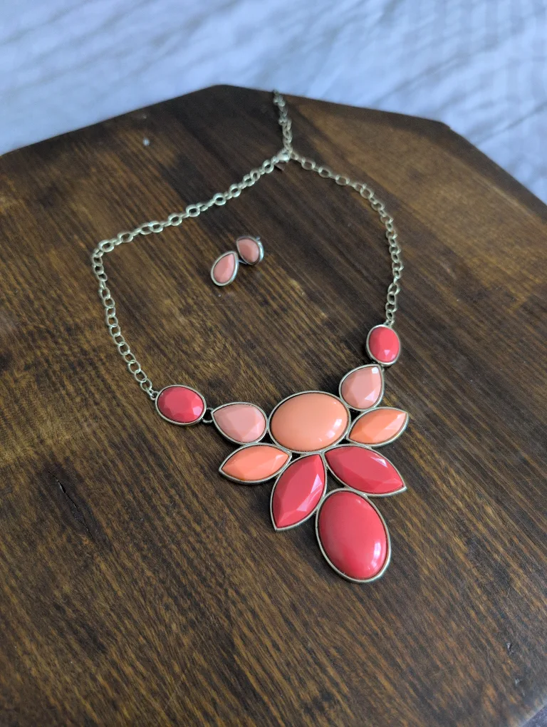 🥕 Statement Necklace 💚 image indicator(10)