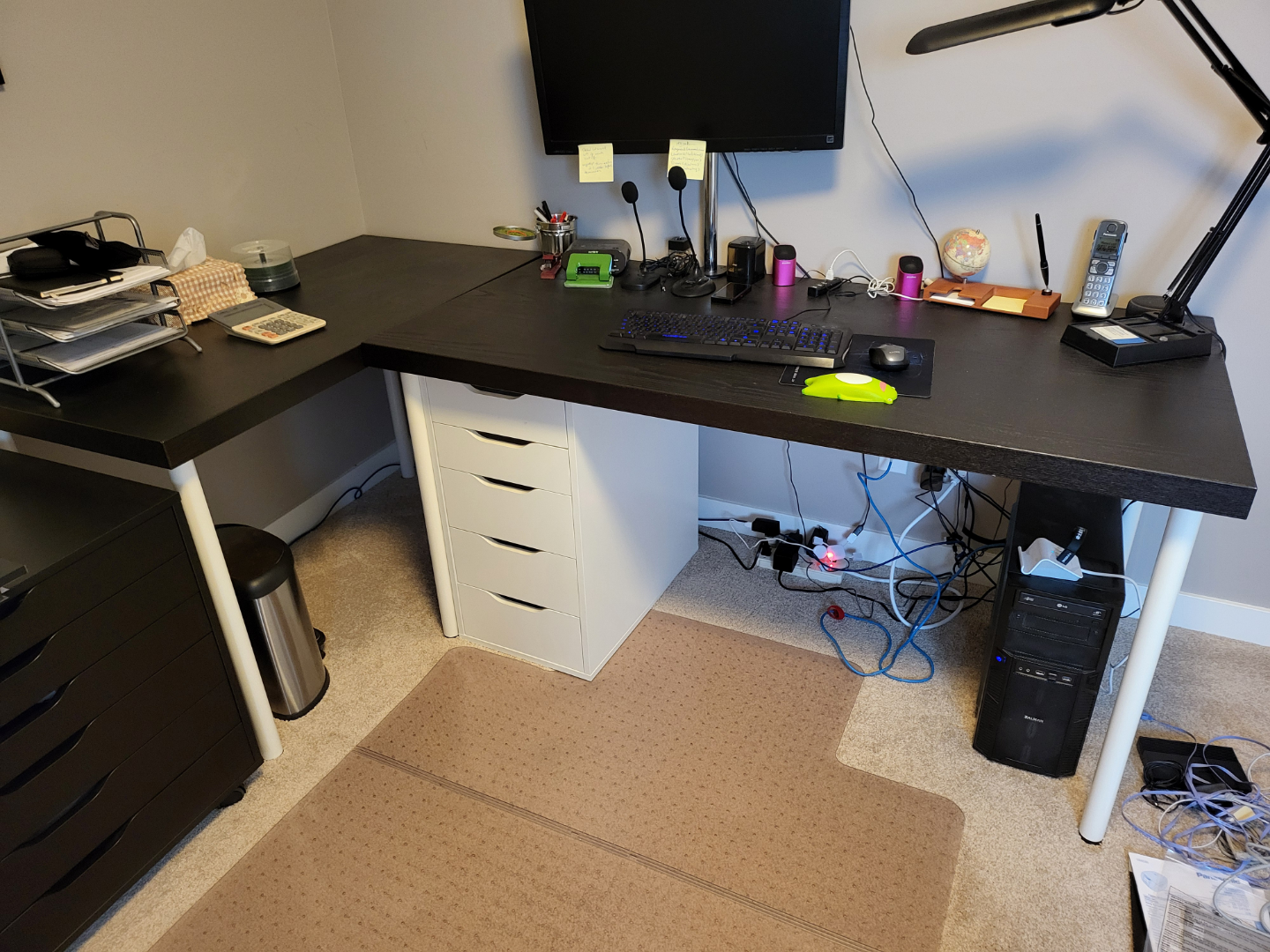 2 IKEA desks - photo 2