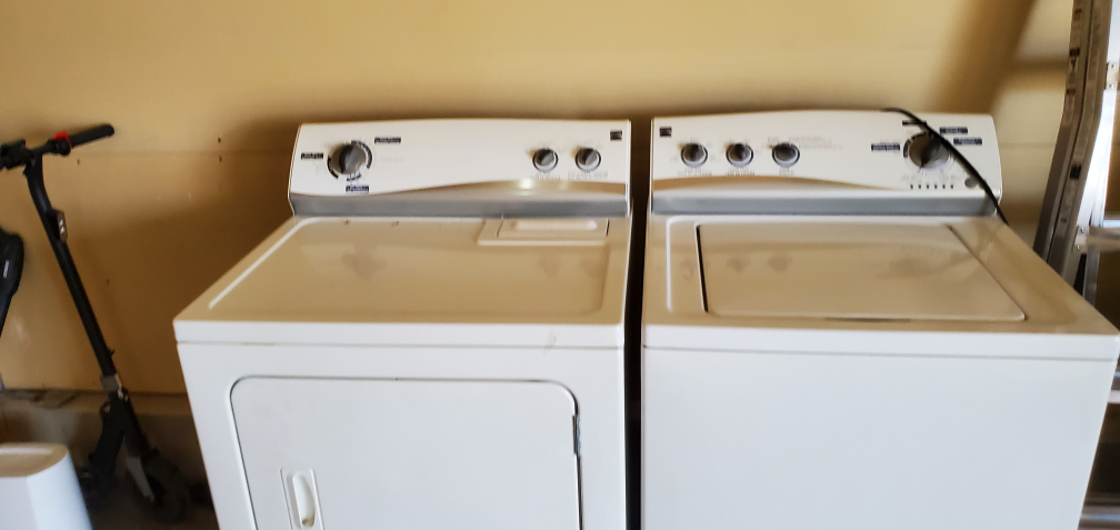 White Washing Machine and Dryer Set - photo 3