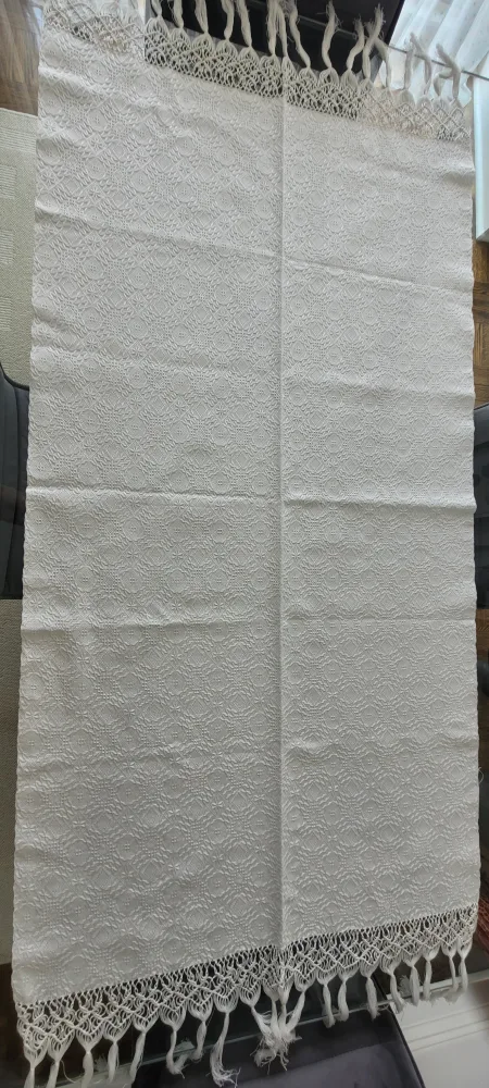 Brand New White Table Cloth with Tassels image indicator(2)