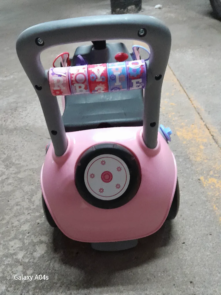 Radio Flyer Toddler Ride-On Car image indicator(4)