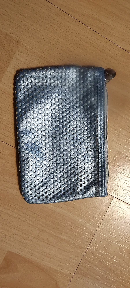 Silver Ipsy Makeup Bag thumbnail