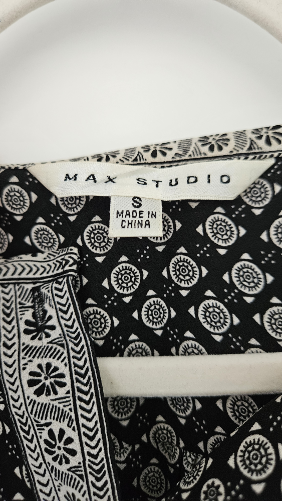 NEGOTIABLE - Max Studio Black Patterned Blouse - Size S (4) - photo 2