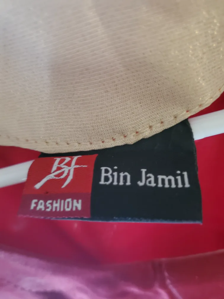 Red/Burgundy & Gold Embroidered Women's Shalwar Kameez/Kurti image indicator(3)