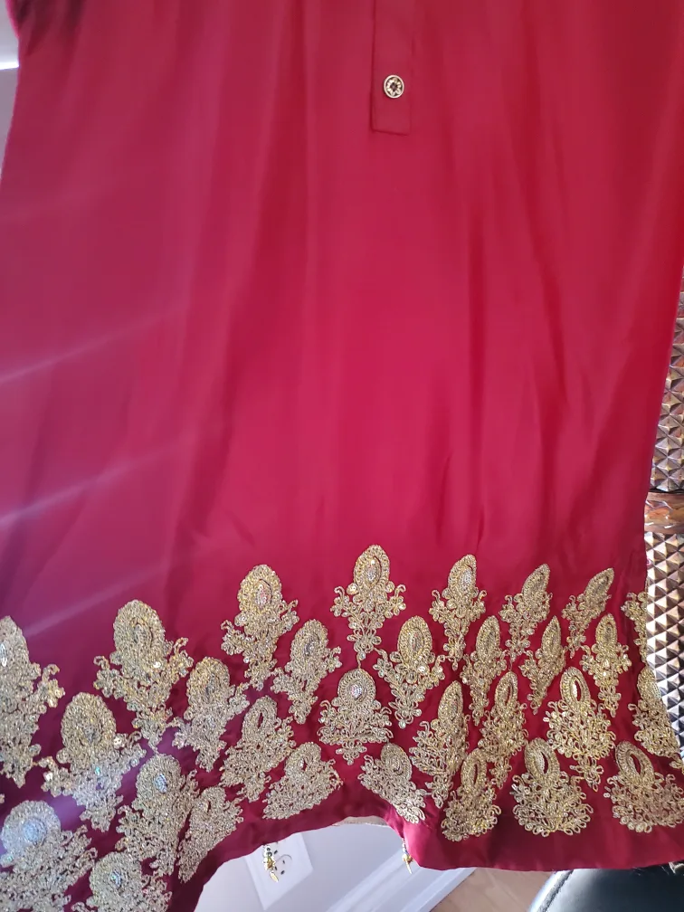 Red/Burgundy & Gold Embroidered Women's Shalwar Kameez/Kurti image indicator(5)