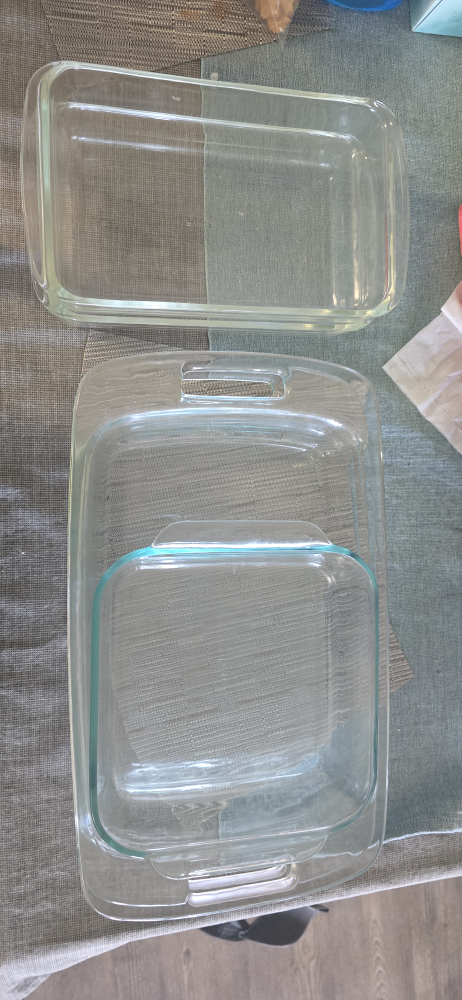 Pyrex Glass Baking Dishes - Set of 5
