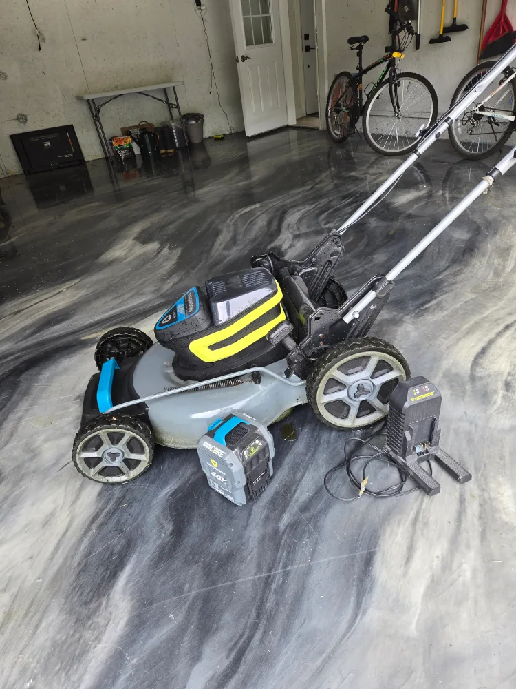 Yardworks Cordless Lawn Mower with Battery and Charger thumbnail