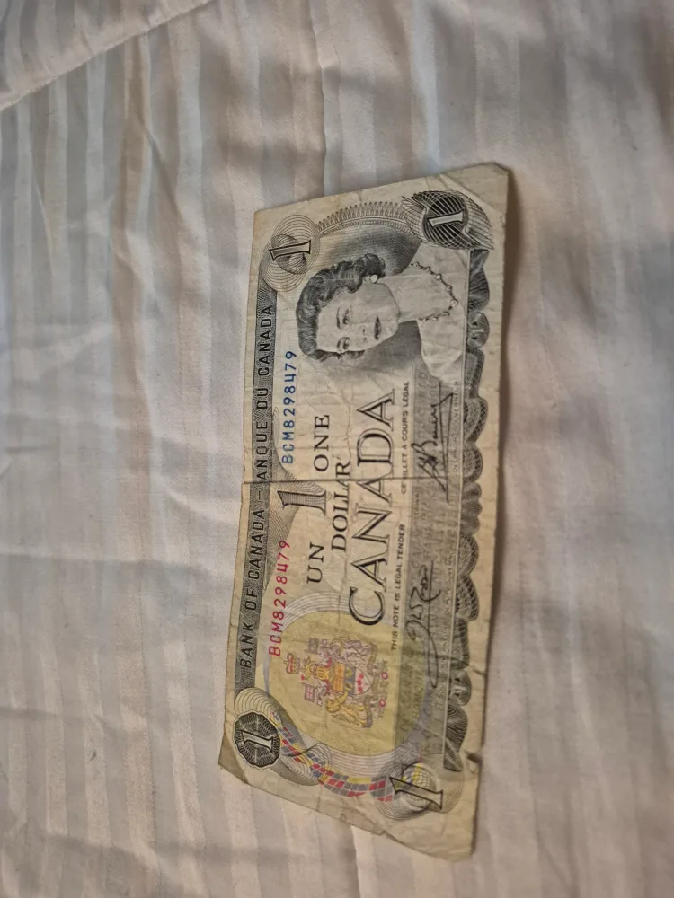 Vintage Canadian One Dollar Bill thumbnail