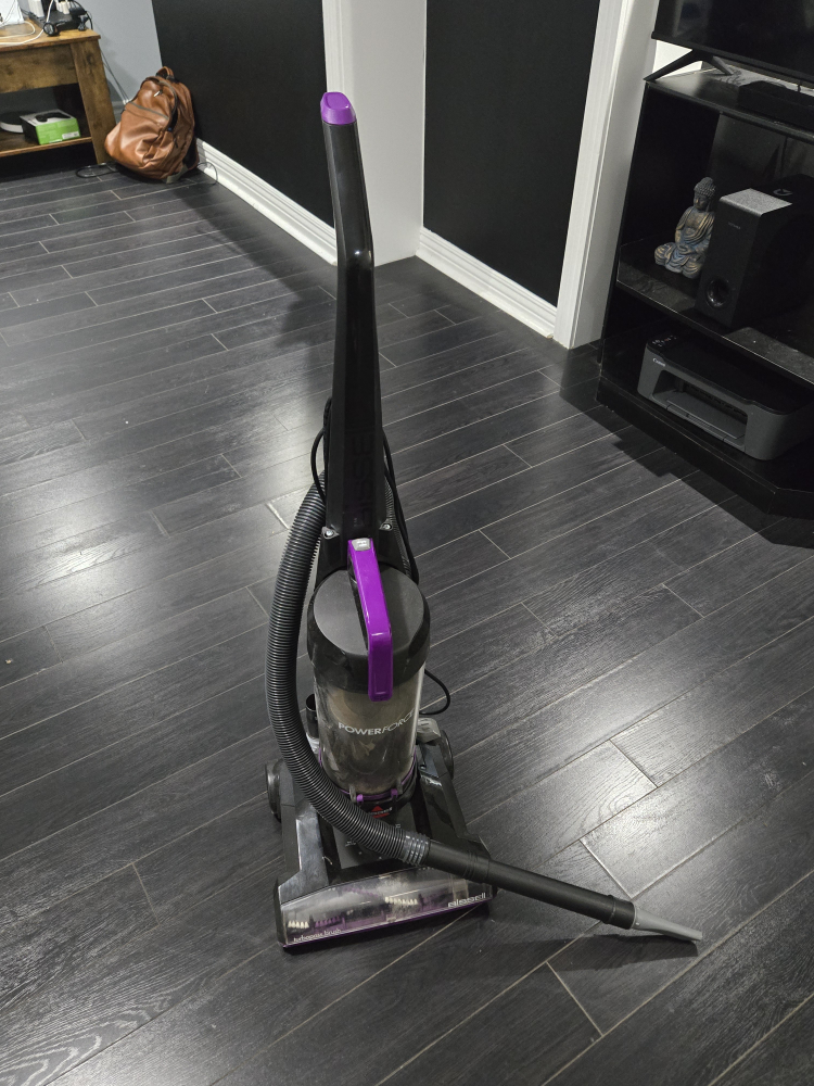 Vacuum Cleaner - Like New! - photo 3